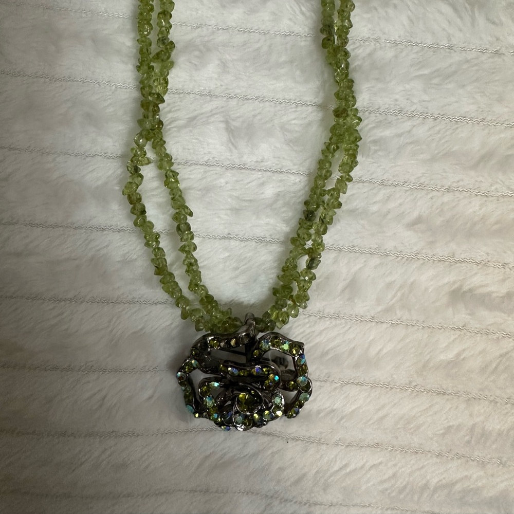 Elegant Green Beaded Necklace / Broach